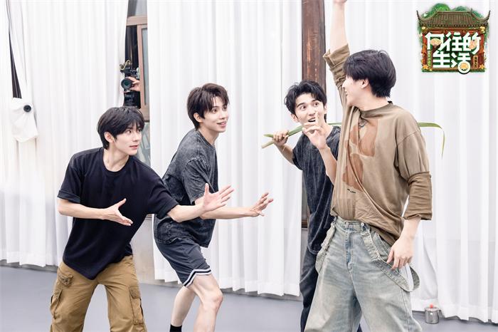 1762746990506218.jpg 5.jpg